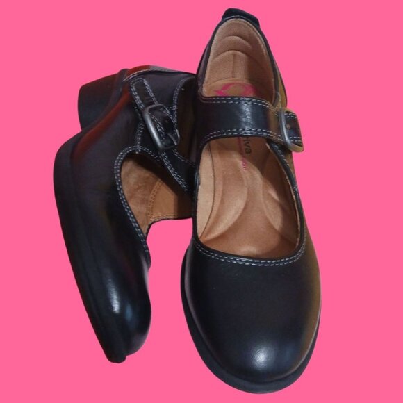 Comfortiva Womens Quanita Black Leather Mary Jane Shoes Size 6M - Picture 3 of 16